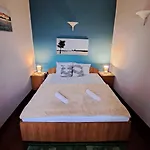 20 منزل للإقامة *