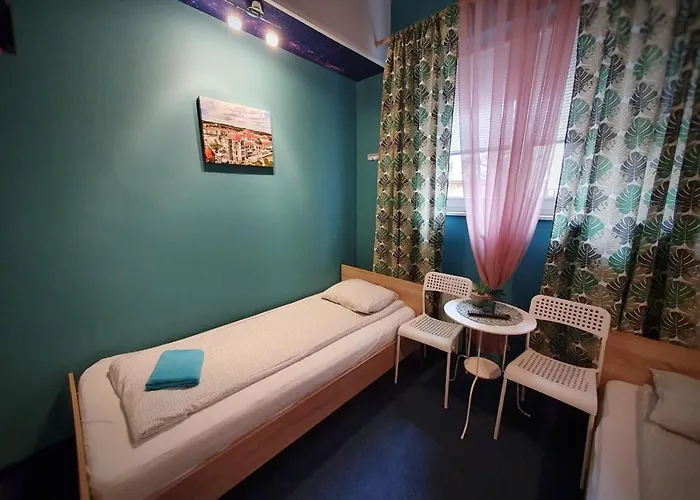 Проживання в сім'ї 20 *